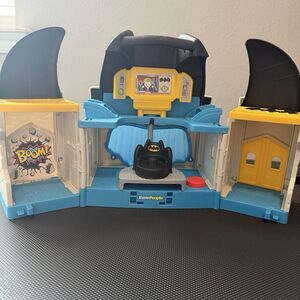 DC Super Friends ​Little People Deluxe Batcave Batman Playset w/ Lights & Sound